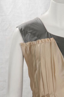 Dress detail